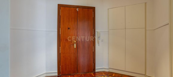 Apartamento de 4 dormitorios en Lisbon, Portugal No. 90101 8
