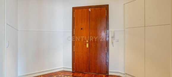 Apartamento de 4 dormitorios en Lisbon, Portugal No. 90101 9