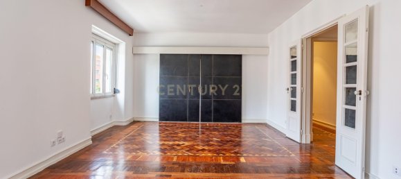 Apartamento de 4 dormitorios en Lisbon, Portugal No. 90101 2