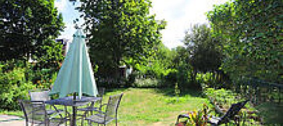 3 bedrooms House in Toronto, Canada No. 1 4