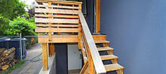 3 bedrooms House in Toronto, Canada No. 1 7