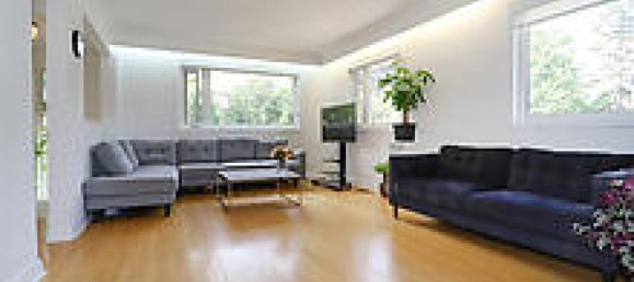 3 bedrooms House in Toronto, Canada No. 1 10