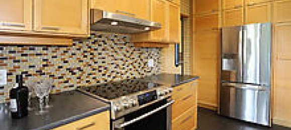 3 bedrooms House in Toronto, Canada No. 1 11