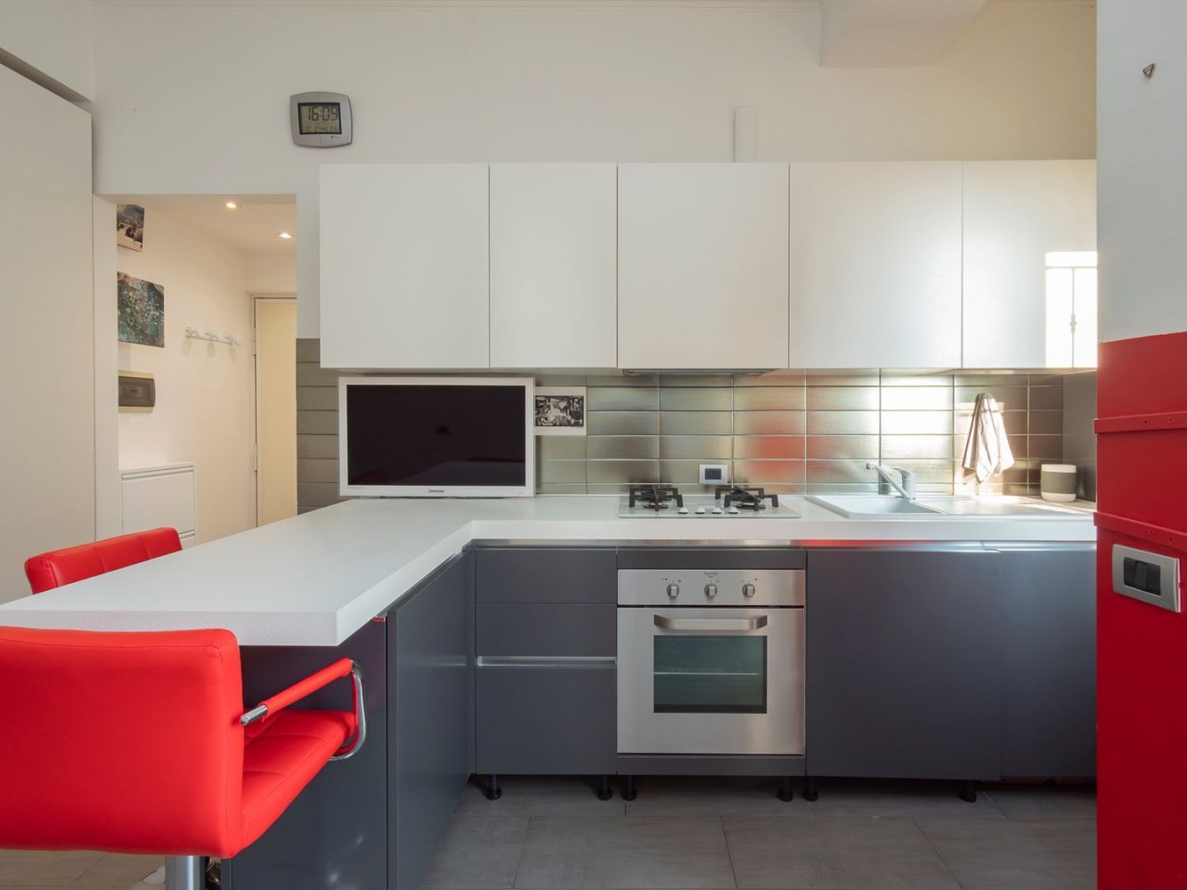 Studio in Milan, Italy No. 250648