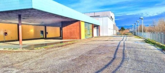 3456m² Warehouse in Perugia, Italy No. 324863 4