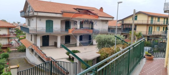 3 Schlafzimmer Wohnung in Aci Sant'Antonio, Italy, Nr. 75133 19