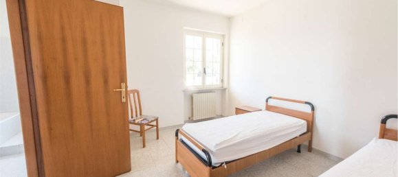 Квартира с 4 комнатами в Рошано, Италия № 257968 20