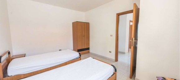 Квартира с 4 комнатами в Рошано, Италия № 257968 21