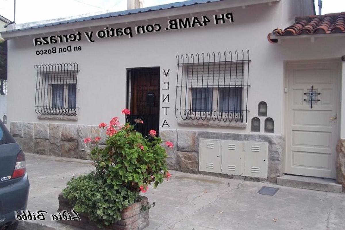 3 bedrooms House in Mar del Plata, Argentina No. 103834