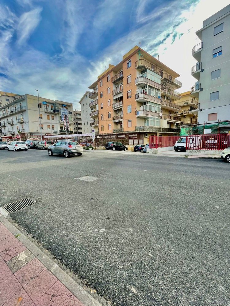 2-Zimmer Wohnung in Messina, Italy, Nr. 46376