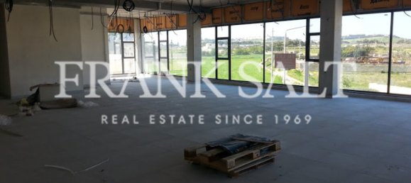 210m² Office in Mosta, Malta No. 11855 4