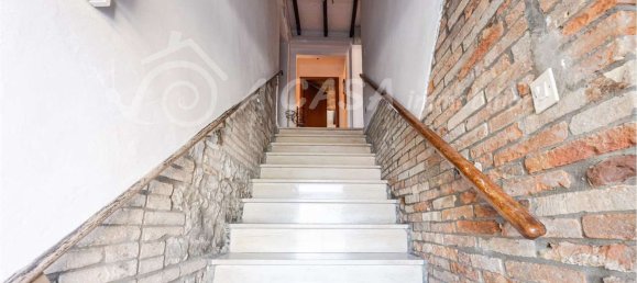 2 bedrooms Apartment in Felino, Italy No. 379075 4