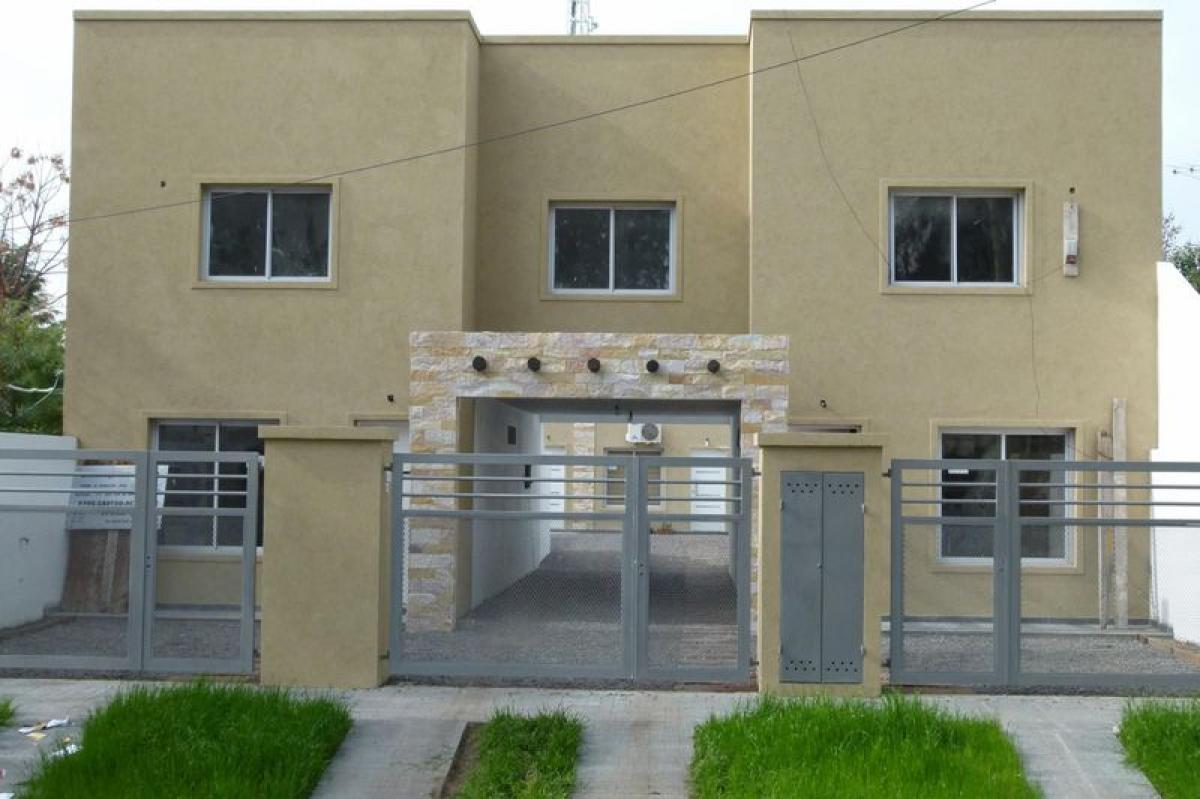 2 bedrooms House in Ituzaingo, Argentina No. 92309