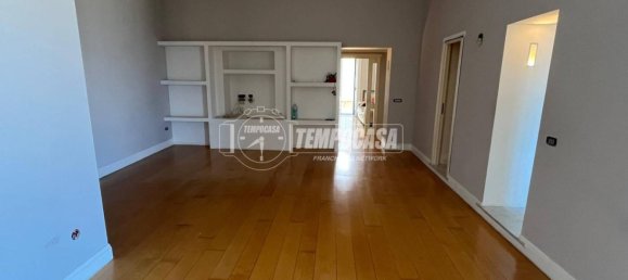 3 chambres Appartement à Naples, Italy No. 299242 9