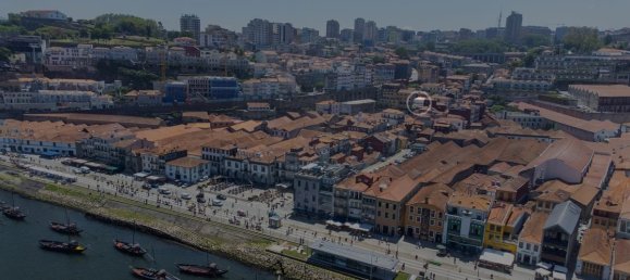 5 bedrooms Castles in Vila Nova de Gaia, Portugal No. 55936 2