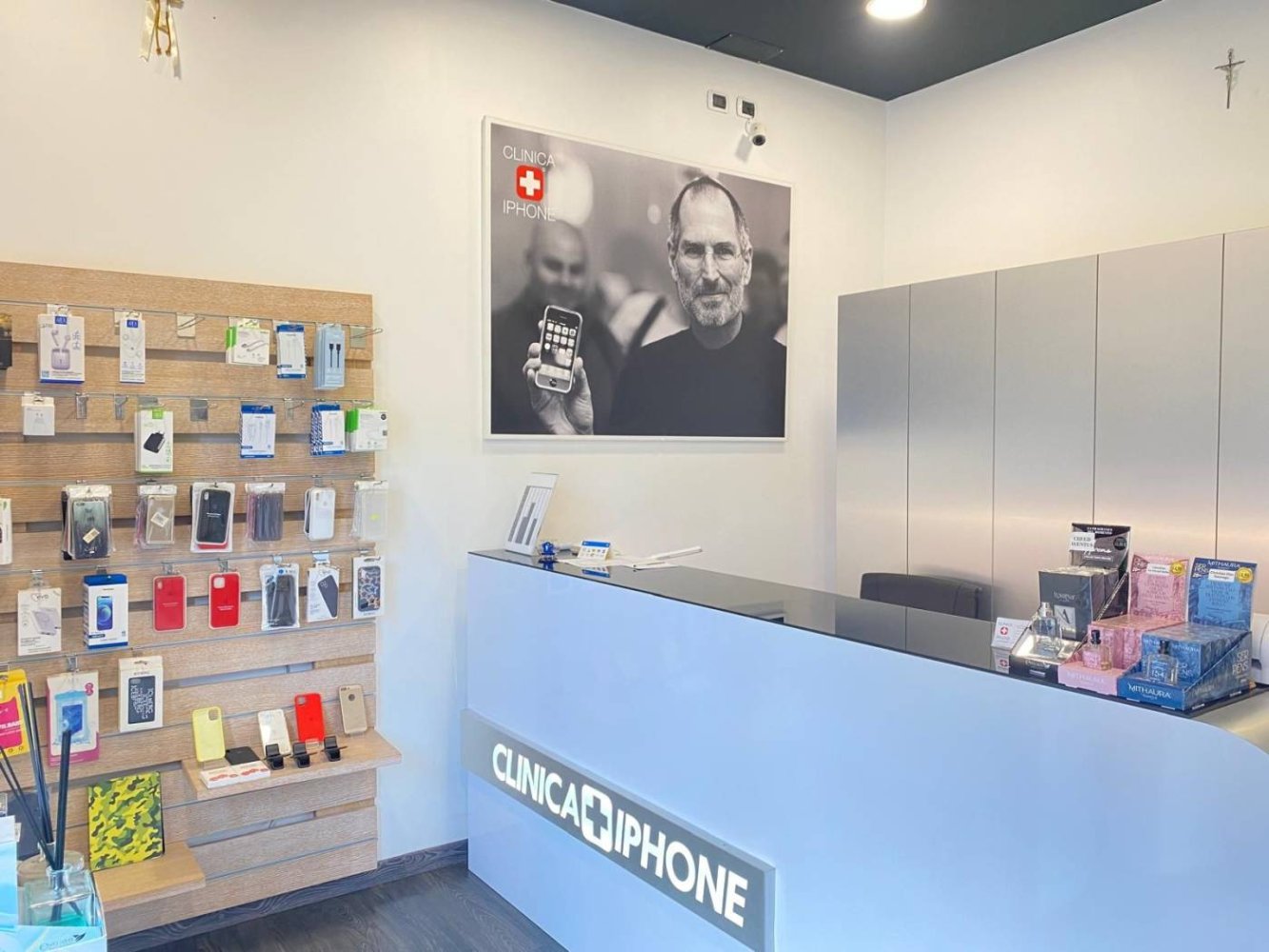 1 room Commercial property in Avezzano, Italy No. 103643