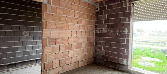 3 rooms House in Porto Viro, Italy No. 77189 10