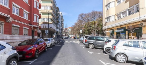 908m² Office in Lisbon, Portugal No. 11822 34