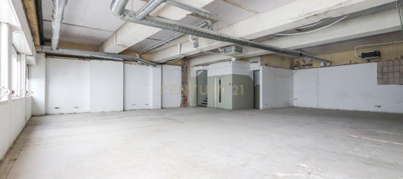 908m² Office in Lisbon, Portugal No. 11822 25