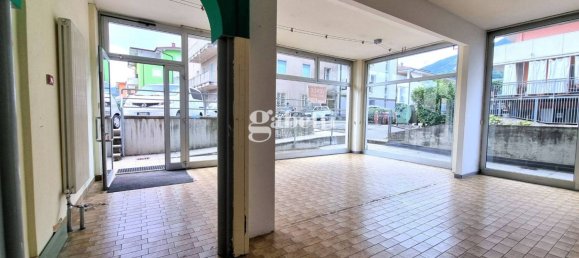 Коммерческая недвижимость с 2 комнатами в Мори, Италия № 103464 5