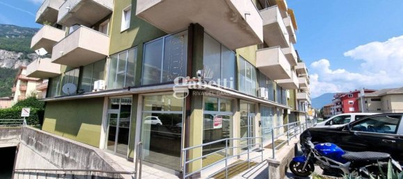 Коммерческая недвижимость с 2 комнатами в Мори, Италия № 103464 11