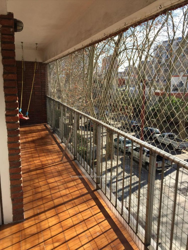 Apartamento de 3 dormitorios en Montevideo, Uruguay No. 10983