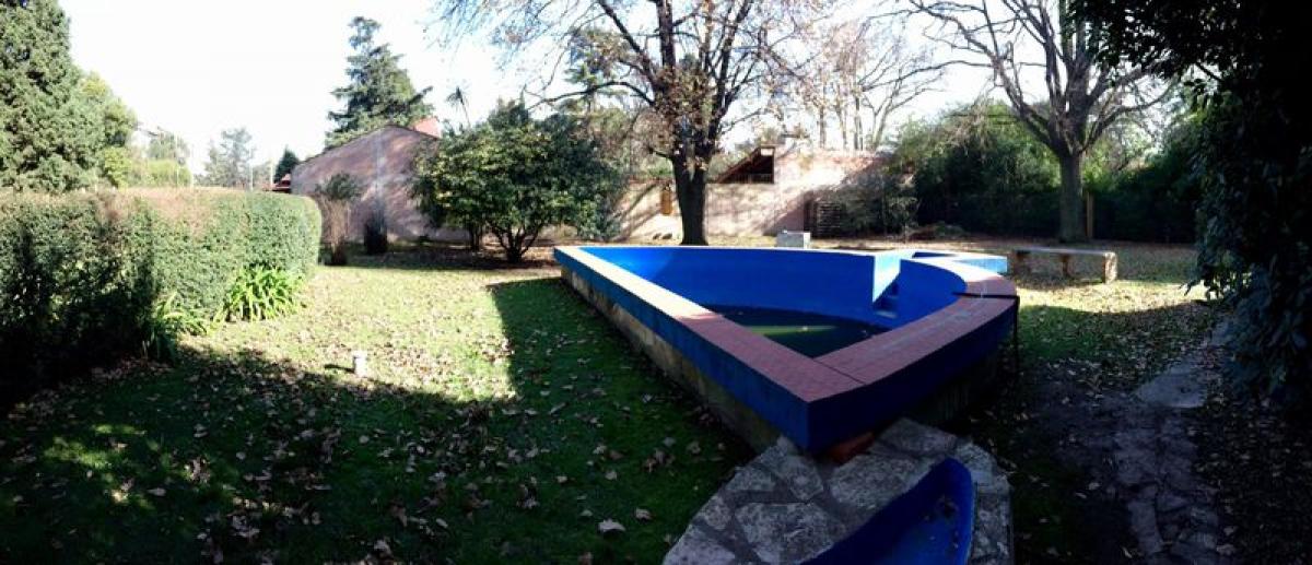 Дом с 4 спальнями в Альмиранте Браун, Аргентина № 102322