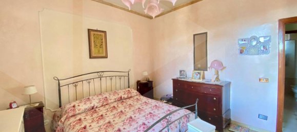 3 rooms Apartment in Pozzuoli, Italy No. 21278 15