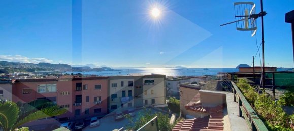 3 rooms Apartment in Pozzuoli, Italy No. 21278 11