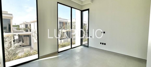 Вилла с 4 спальнями в Tilal Al Ghaf, ОАЭ № 101021 6