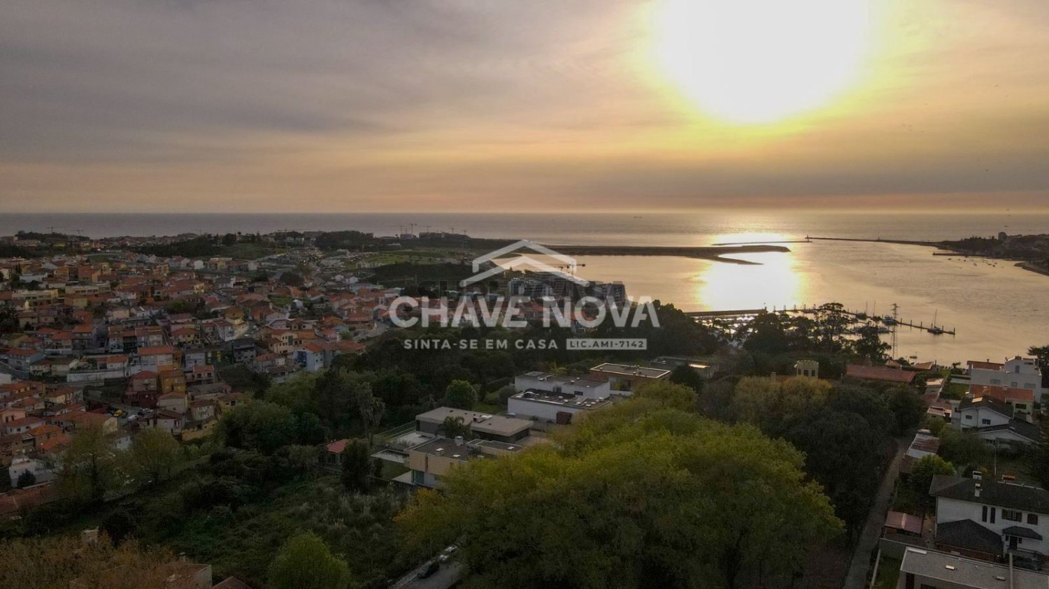 3 bedrooms Apartment in Vila Nova de Gaia, Portugal No. 258257