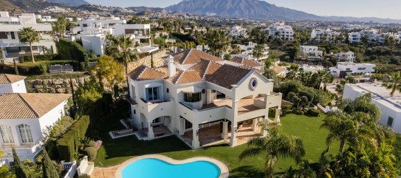 5 bedrooms Villa in Malaga, Spain No. 89228 31
