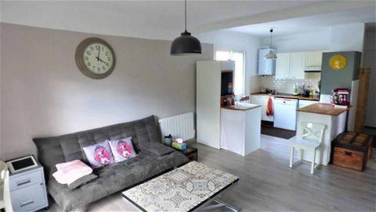 2 bedrooms Condo in Nimes, France No. 32194