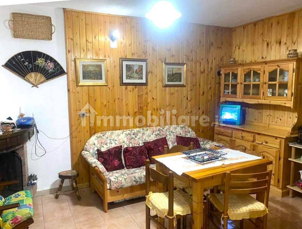 2 bedrooms House in Taverna, Italy No. 108566