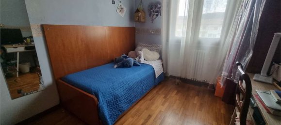 5 rooms Apartment in Sarzana, Italy No. 161607 13