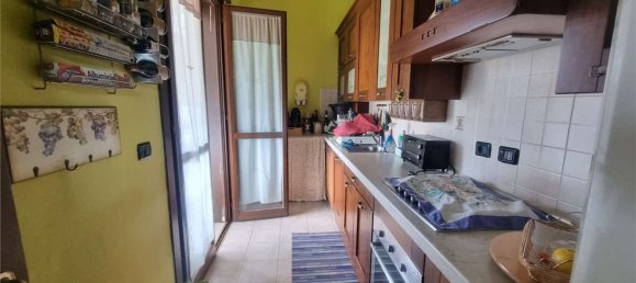 5 rooms Apartment in Sarzana, Italy No. 161607 7