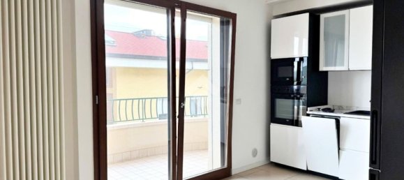 4 bedrooms Apartment in San Clemente, Italy No. 377119 2