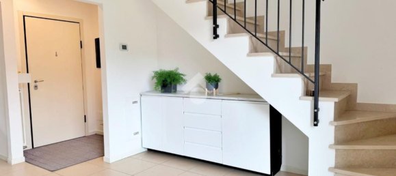 4 bedrooms Apartment in San Clemente, Italy No. 377119 3