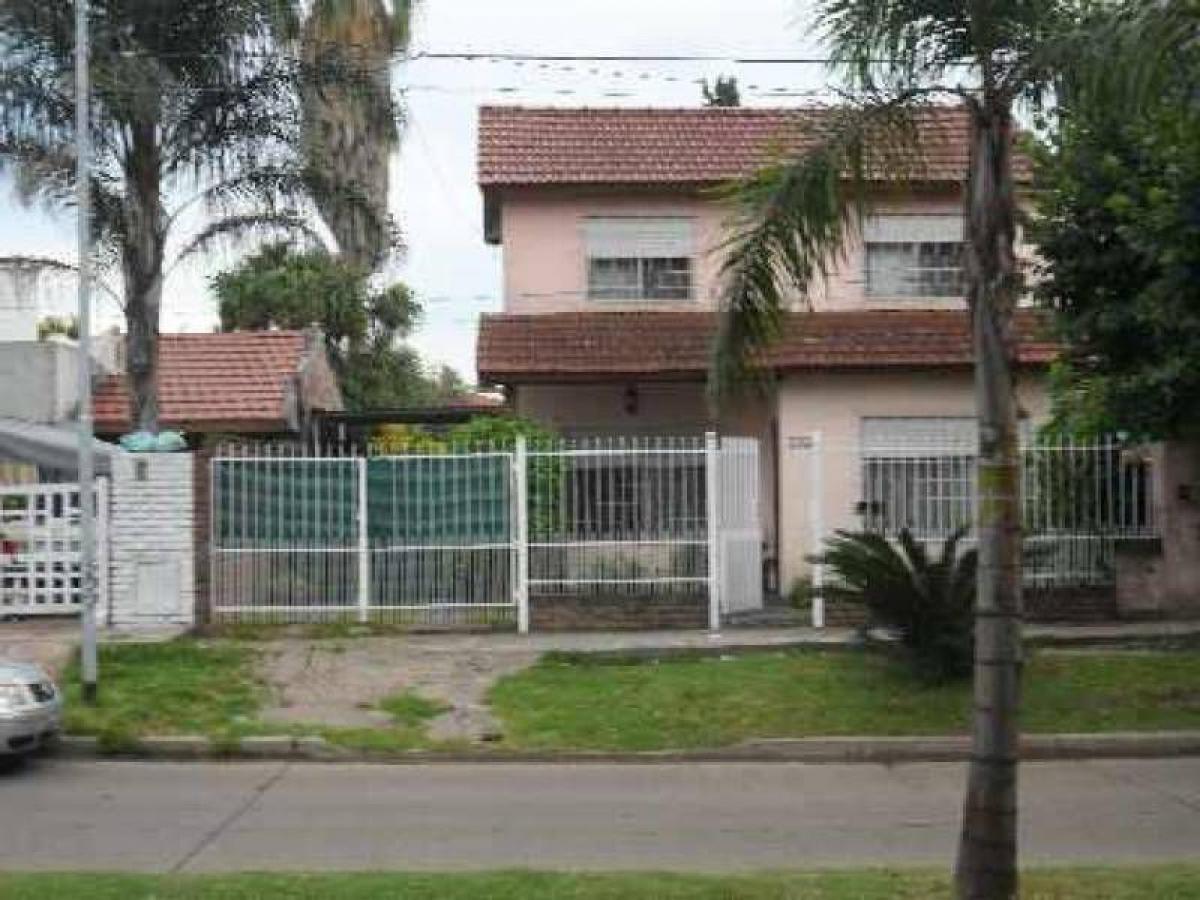 3 bedrooms House in Tigre, Argentina No. 10071