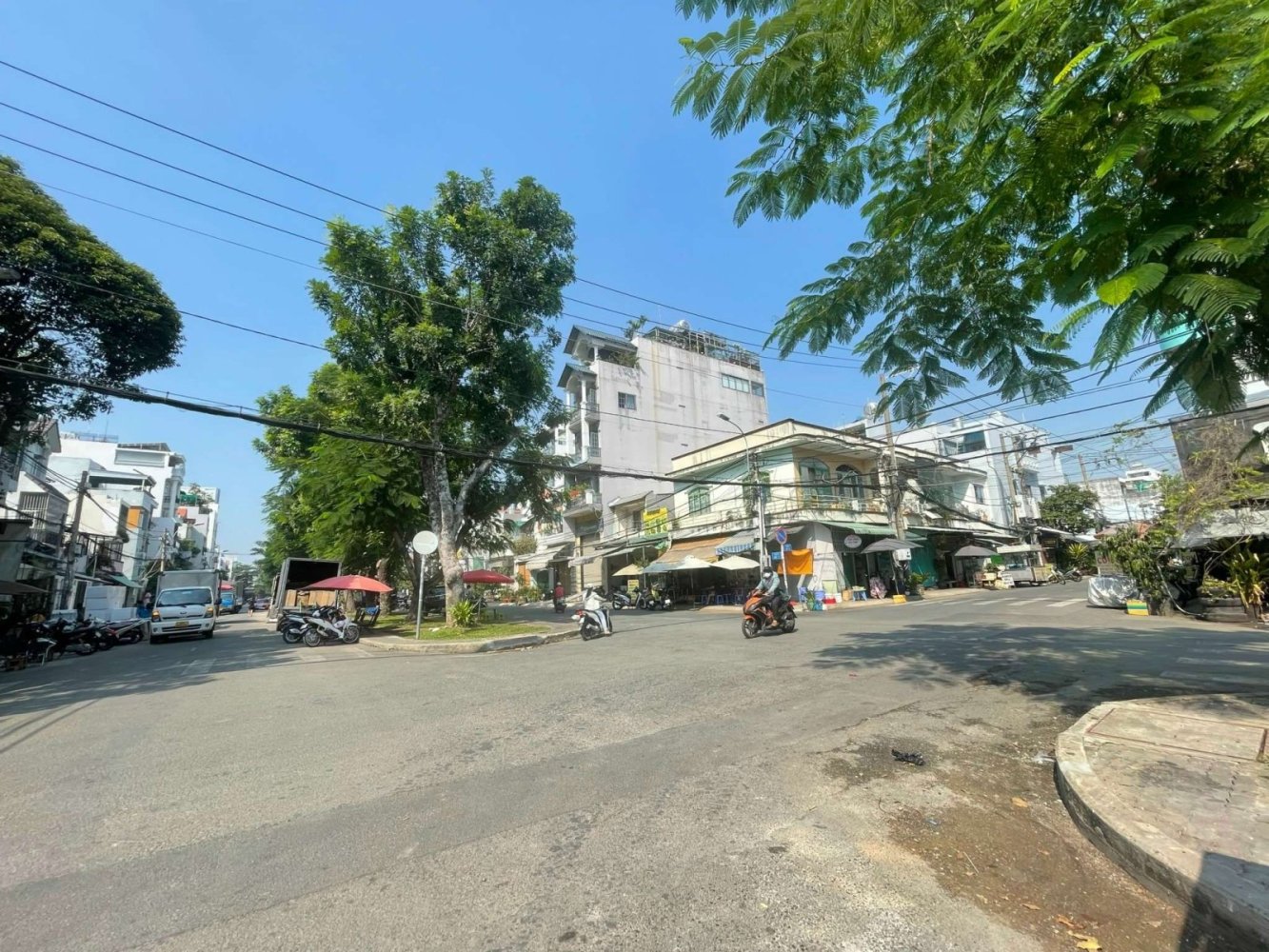 77.7m² Townhouse in District 7, Vietnam No. 12833