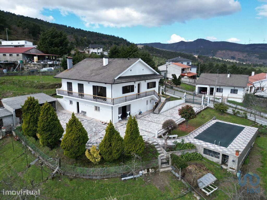 4 bedrooms Villa in Vila Real, Portugal No. 85563