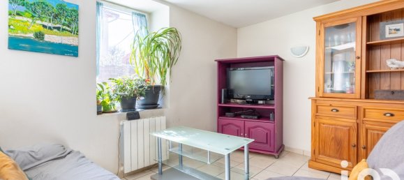 Casa de 3 dormitorios en Puy-de-Dome, France No. 324046 8