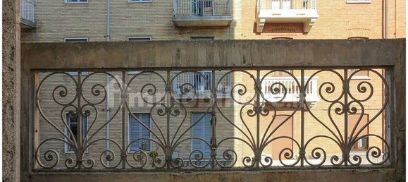 2 Schlafzimmer Wohnung in Turin, Italy, Nr. 311226 19