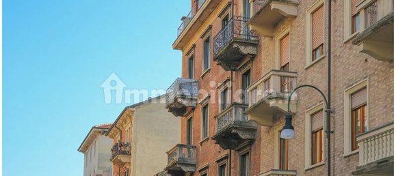 2 Schlafzimmer Wohnung in Turin, Italy, Nr. 311226 6
