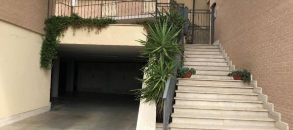 4 rooms Apartment in Rome, Italy No. 194471 4