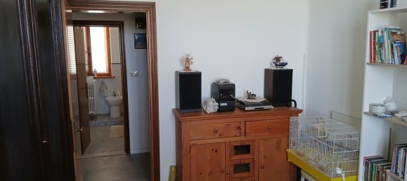 Квартира с 3 комнатами в Озимо, Италия № 284345 7