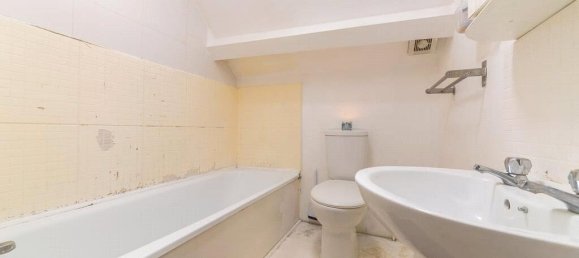 1 bedroom Apartment in South Croydon, United Kingdom No. 12269 10