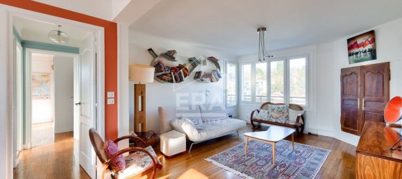 3 bedrooms Apartment in Sevres, France No. 181480 2