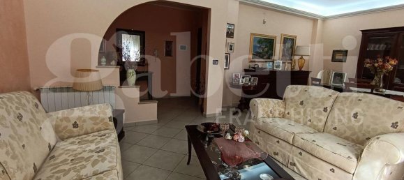 4-salle Appartement à Syracuse, Italy No. 246117 27