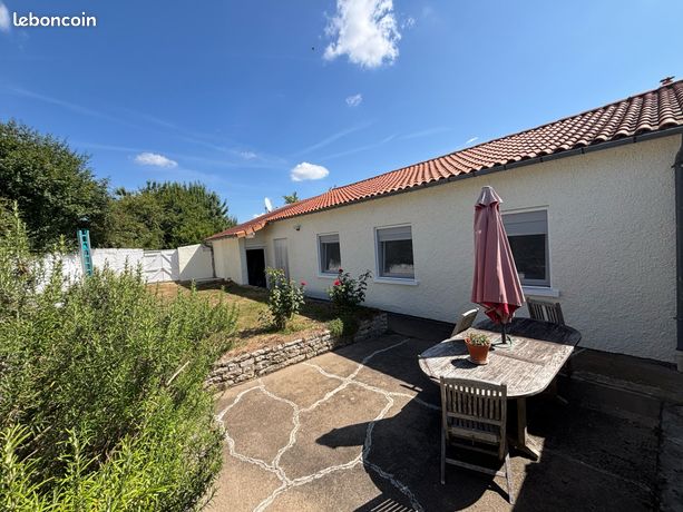 3 Schlafzimmer Haus in Brioux-sur-Boutonne, France, Nr. 315305